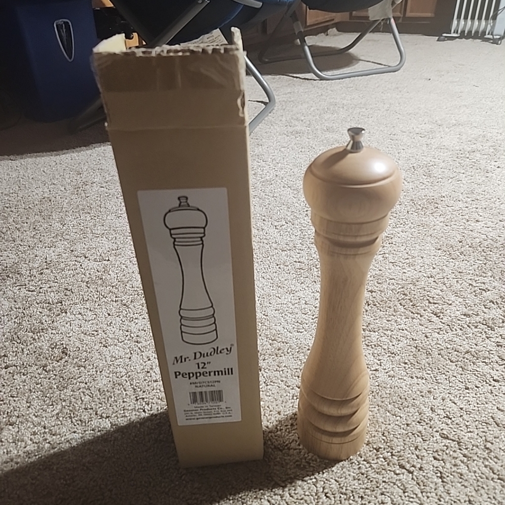 Vintage Mr. Dudley/Gessner PepperMill 12" Natural #MRD7CS10PN NIB